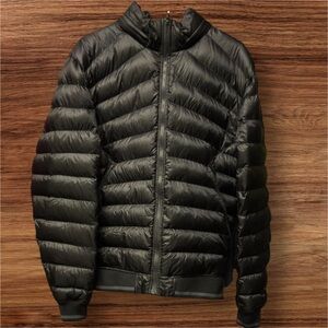 Men's Lululemon 85% Goose Down/15% Grey Goose Feather Puffer Jacket, size M